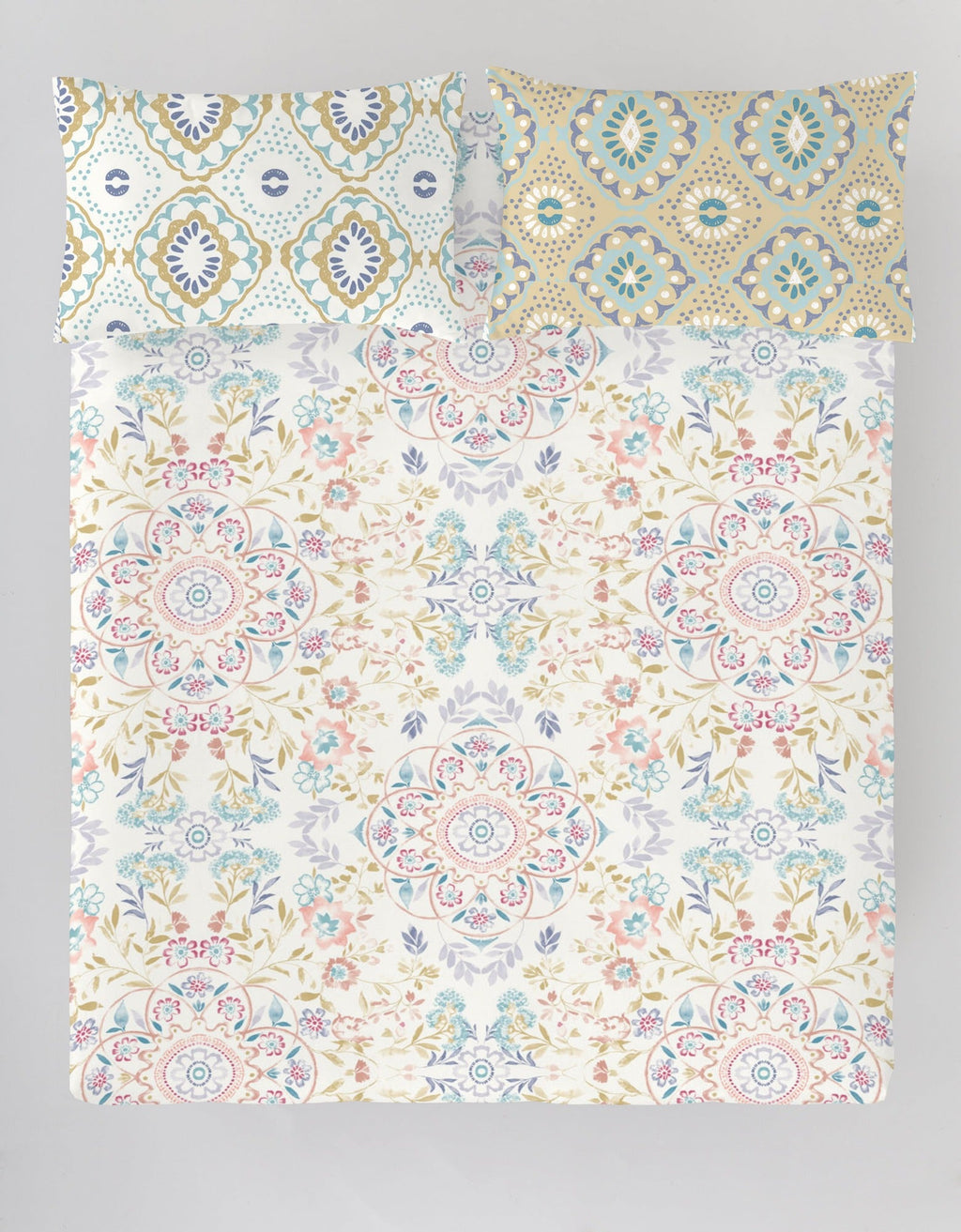 Floral patterned bedding set 