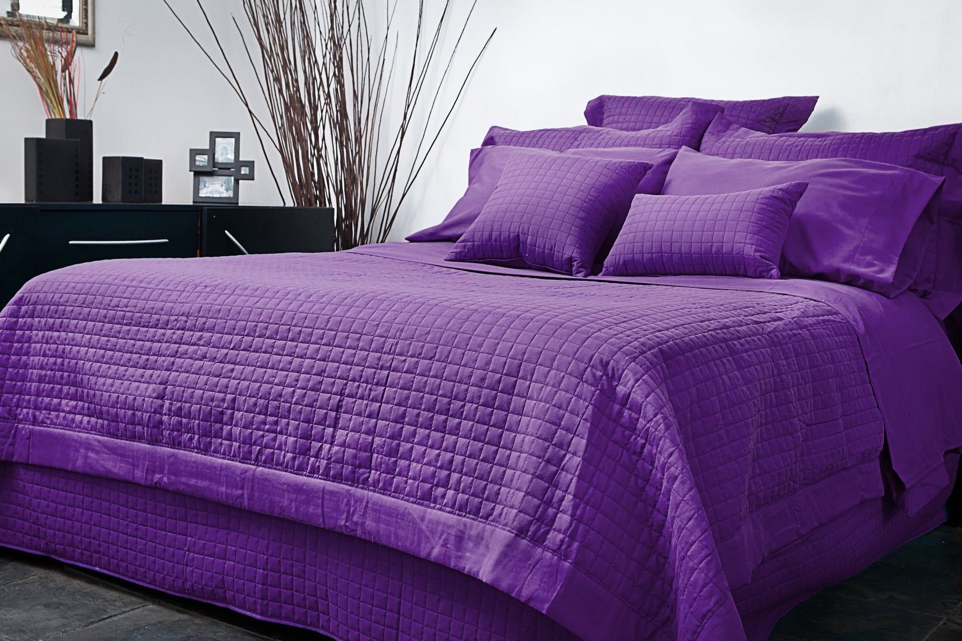 Gouchee Home Grid Bedskirt