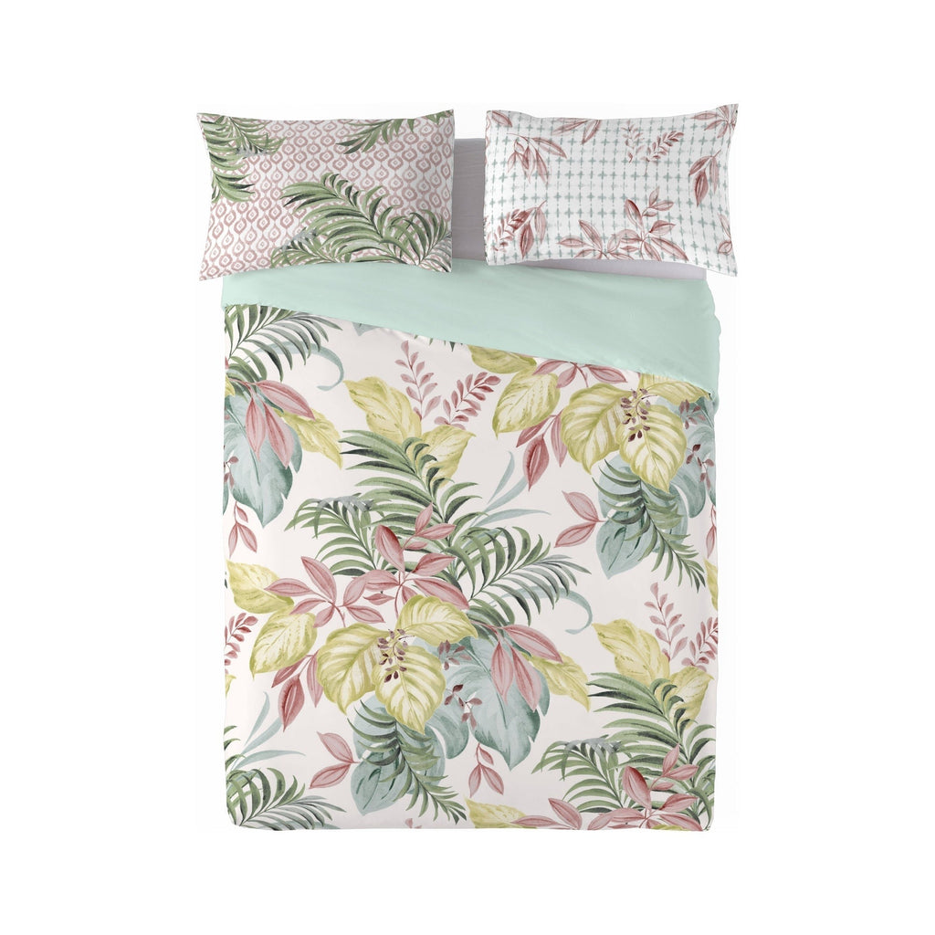 Floral bedding set with two pillows
