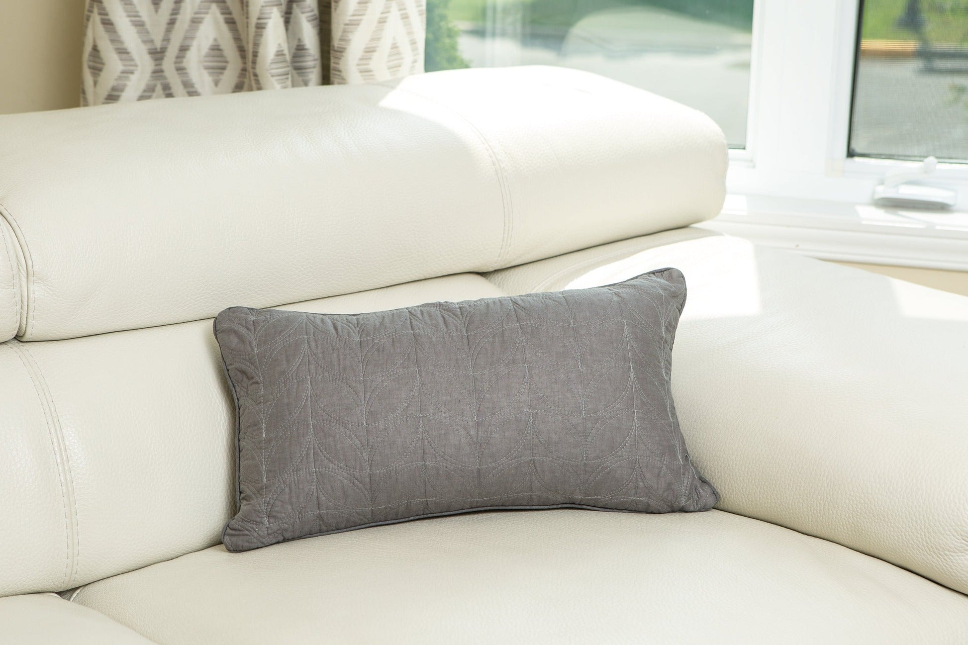 LEAF SOLID Long Cushion 2PC