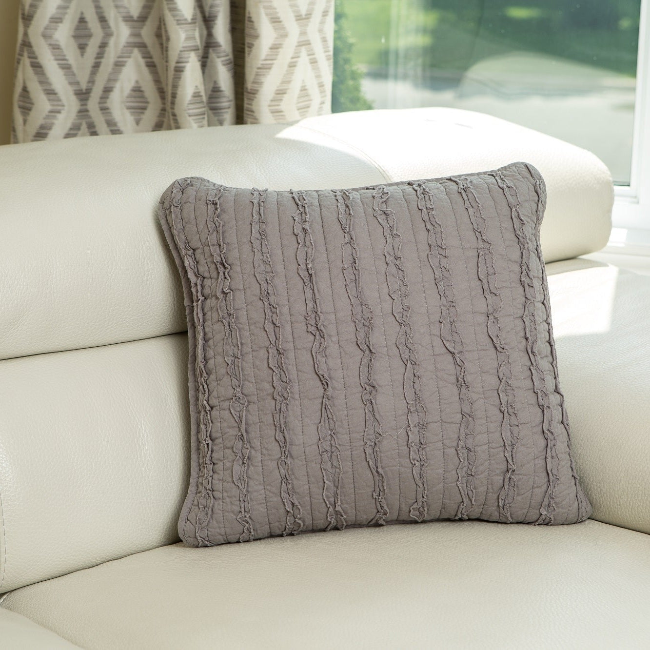 RUFFLE Cushion, Set of 2