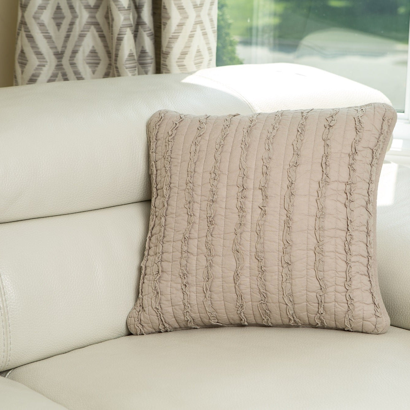 RUFFLE Cushion, Set of 2